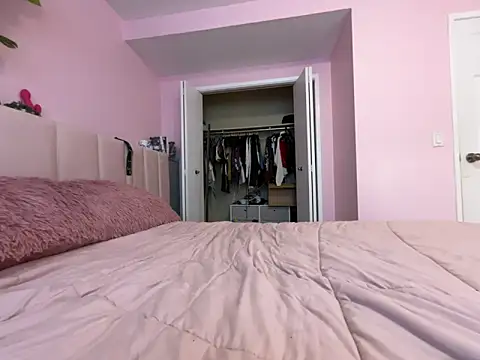 Snapshot of chloetease chatting on November 1, 2025, 4:56 pm chloetease online show from November 1, 2025, 4:56 pm