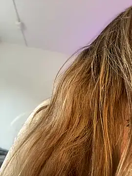 chloetease online show from January 3, 2025, 3:12 pm