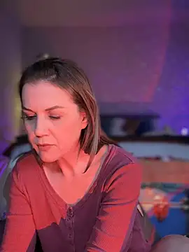 Snapshot of MaiseKnox chatting on February 11, 2025, 12:06 am MaiseKnox online show from February 11, 2025, 12:06 am