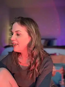 Snapshot of MaiseKnox chatting on February 11, 2025, 10:18 pm MaiseKnox online show from February 11, 2025, 10:18 pm