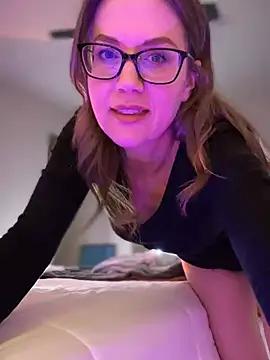 Snapshot of MaiseKnox chatting on January 24, 2025, 12:20 am MaiseKnox online show from January 24, 2025, 12:20 am