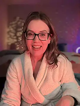 Snapshot of MaiseKnox chatting on January 24, 2025, 3:43 am MaiseKnox online show from January 24, 2025, 3:43 am