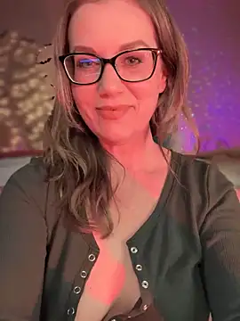 Snapshot of MaiseKnox chatting on March 12, 2025, 12:31 am MaiseKnox online show from March 12, 2025, 12:31 am