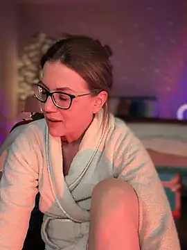 Snapshot of MaiseKnox chatting on January 31, 2025, 12:17 am MaiseKnox online show from January 31, 2025, 12:17 am