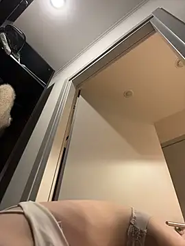 AnikaBest online show from March 16, 2026, 10:12 pm