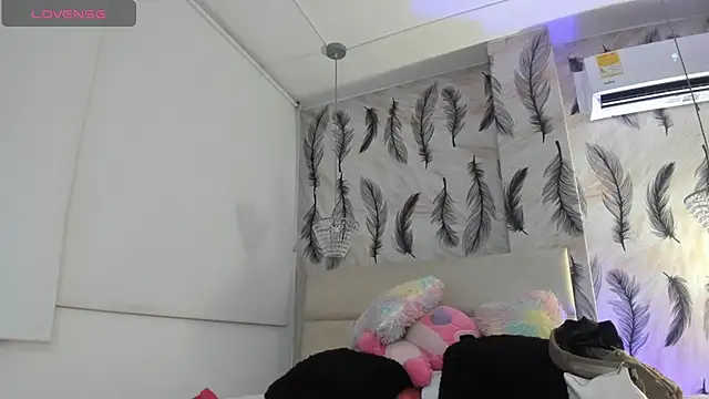 Vivi prinncess online show from October 14, 2025, 11:04 pm