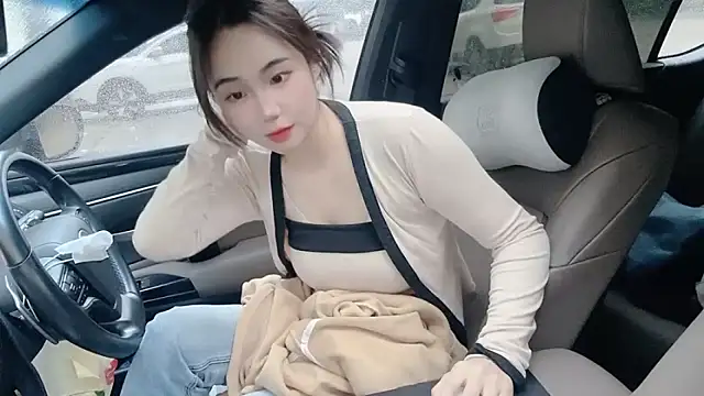 orla2021 online show from November 6, 2025, 12:25 am