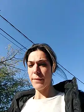 JoLeNe27 online show from March 26, 2026, 5:50 am