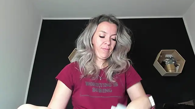 Alesys69 online show from September 28, 2025, 10:06 pm