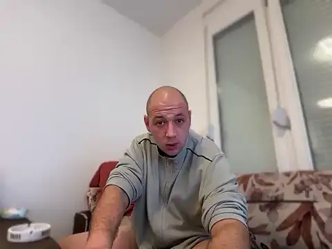 Snapshot of Flakka95 chatting on February 10, 2026, 11:37 pm Flakka95 online show from February 10, 2026, 11:37 pm