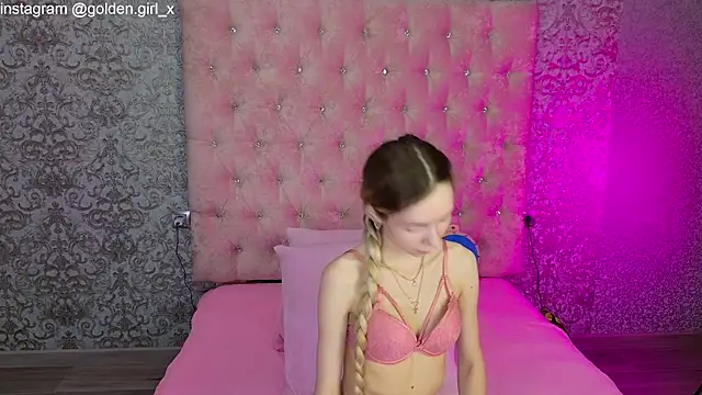 Akilla Queen online show from April 8, 2026, 2:02 am