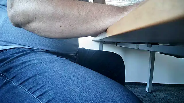 69bezfleku online show from June 15, 2026, 6:46 am