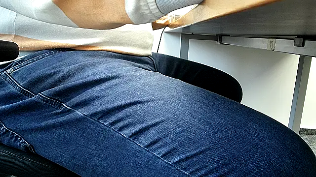 Snapshot of 69bezfleku chatting on October 21, 2025, 6:02 am 69bezfleku online show from October 21, 2025, 6:02 am