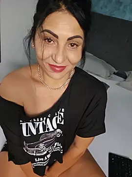 Snapshot of charrlote_love chatting on July 12, 2026, 3:13 pm charrlote love online show from July 12, 2026, 3:13 pm