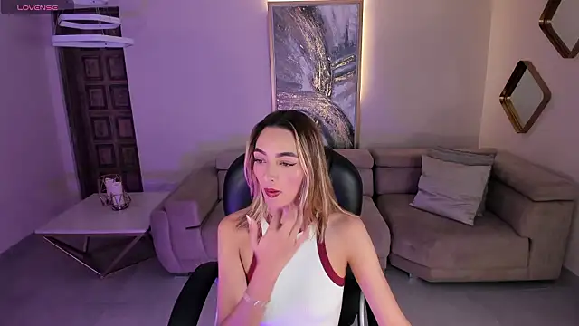 Snapshot of MelissaMoore_ chatting on March 1, 2026, 11:05 pm MelissaMoore online show from March 1, 2026, 11:05 pm