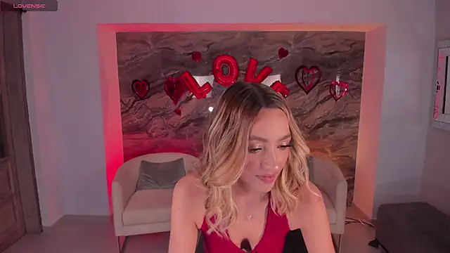 Snapshot of MelissaMoore_ chatting on February 14, 2026, 3:18 am MelissaMoore online show from February 14, 2026, 3:18 am