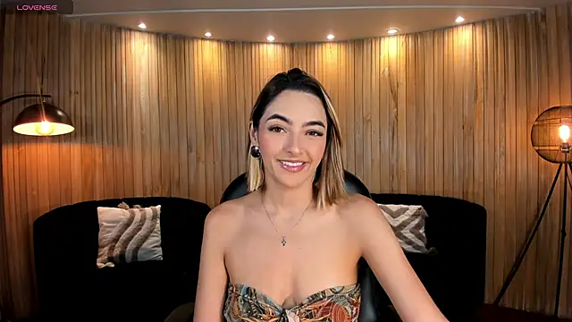 Snapshot of MelissaMoore_ chatting on April 30, 2026, 10:00 am MelissaMoore online show from April 30, 2026, 10:00 am