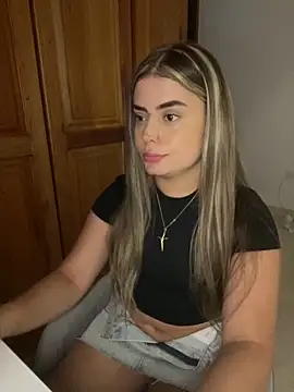 Miss valeriaa online show from November 26, 2025, 10:43 pm