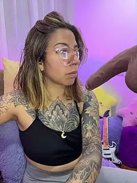  antonella dreamss online show from June 24, 2026, 8:39 pm