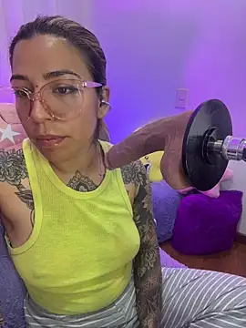  antonella dreamss online show from June 14, 2026, 9:05 pm