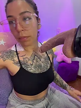  antonella dreamss online show from June 13, 2026, 9:24 pm