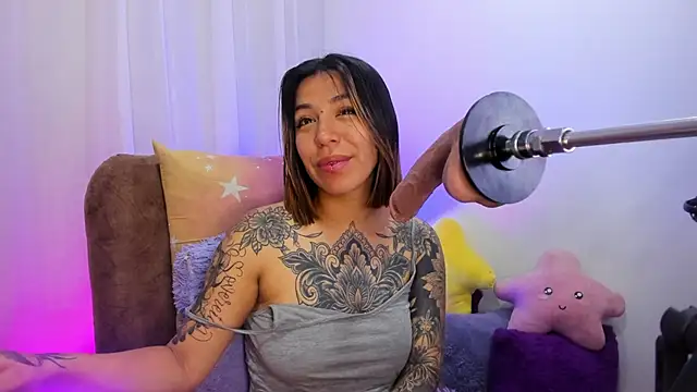  antonella dreamss online show from December 19, 2025, 3:10 am