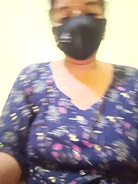 teddy-143 online show from November 3, 2025, 9:18 pm