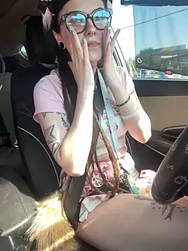 BlaizeyBBy online show from September 25, 2025, 10:05 pm