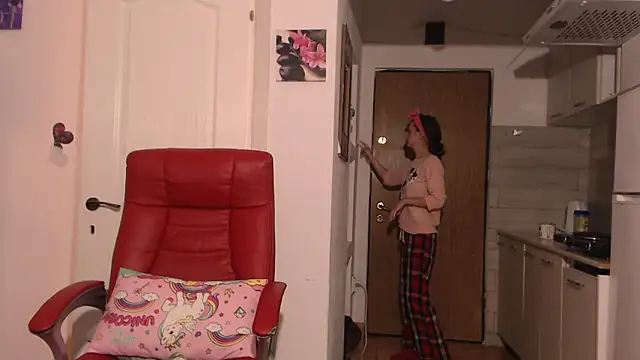 simyhvn online show from February 14, 2026, 5:40 am