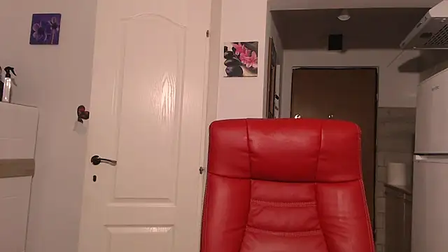 simyhvn online show from March 31, 2026, 4:03 am