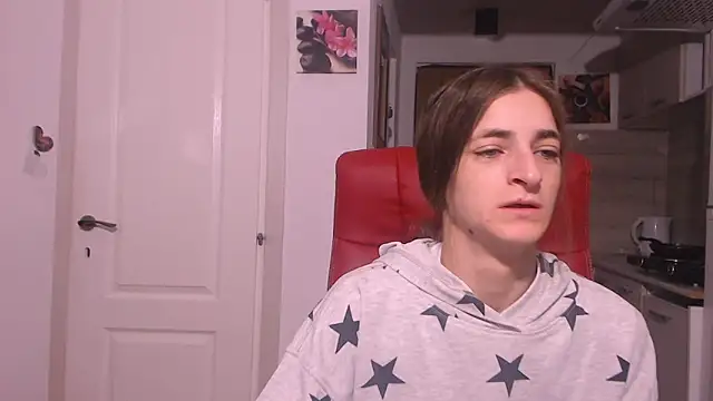 simyhvn online show from October 16, 2025, 4:32 am