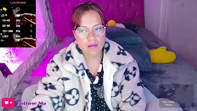 emma luna1986 online show from March 2, 2025, 3:56 am