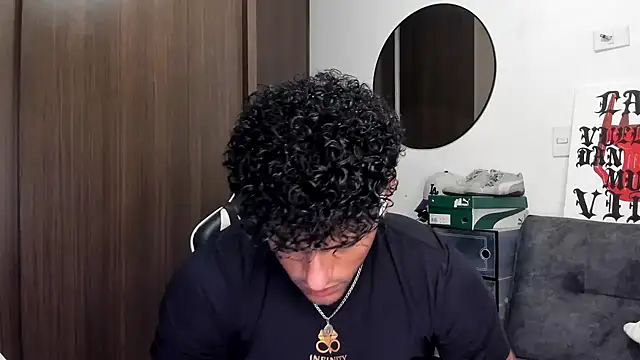 Alessandro Vanni online show from September 23, 2025, 1:56 am