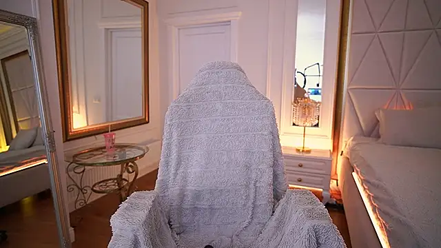 GraceCandy online show from February 6, 2026, 4:03 pm