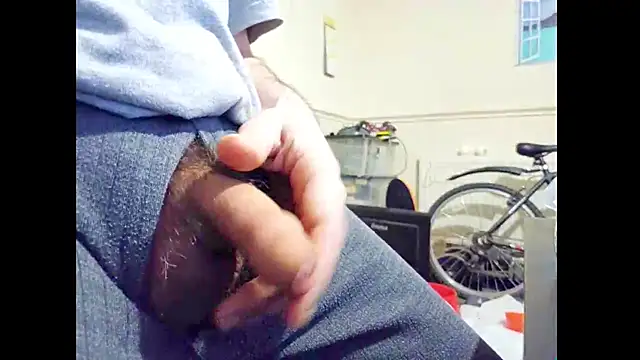 Snapshot of hairyuncut00 chatting on March 2, 2026, 3:08 pm hairyuncut00 online show from March 2, 2026, 3:08 pm