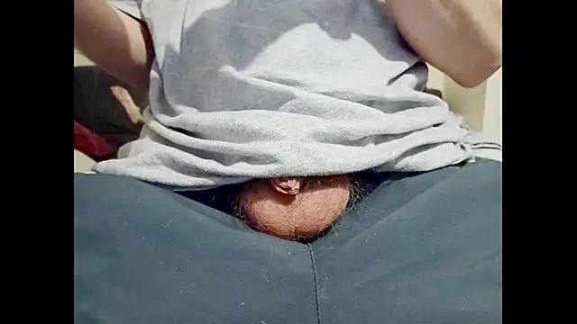 hairyuncut00 online show from September 18, 2025, 9:40 pm