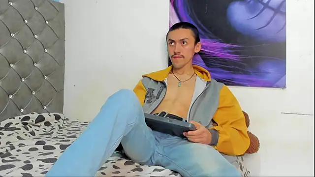 Karol fenixx online show from November 27, 2025, 12:11 am