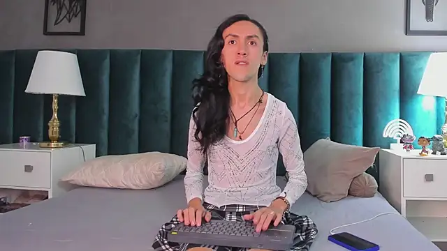 Karol fenixx online show from February 17, 2025, 4:53 am