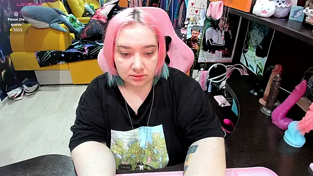 Softie Sofy online show from April 2, 2026, 1:46 am