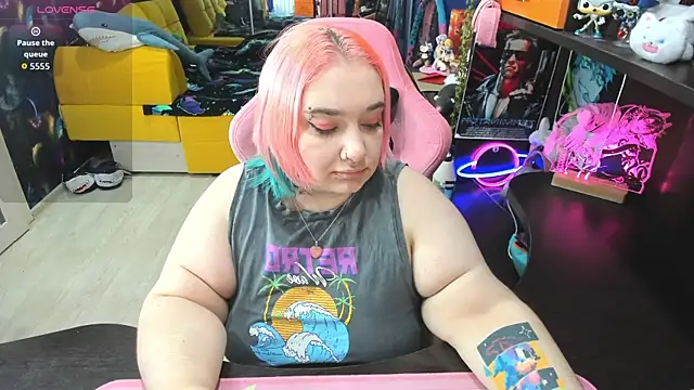 Snapshot of Softie_Sofy chatting on December 17, 2025, 2:27 am Softie Sofy online show from December 17, 2025, 2:27 am