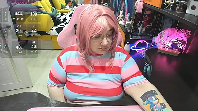 Snapshot of Softie_Sofy chatting on November 11, 2025, 12:27 am Softie Sofy online show from November 11, 2025, 12:27 am