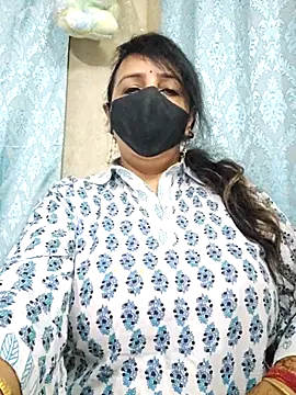 cute-tanvi online show from October 25, 2025, 1:05 am