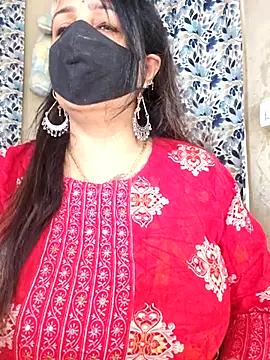 cute-tanvi online show from April 11, 2026, 1:57 am