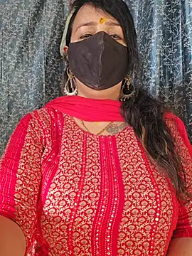 cute-tanvi online show from May 28, 2026, 1:24 am