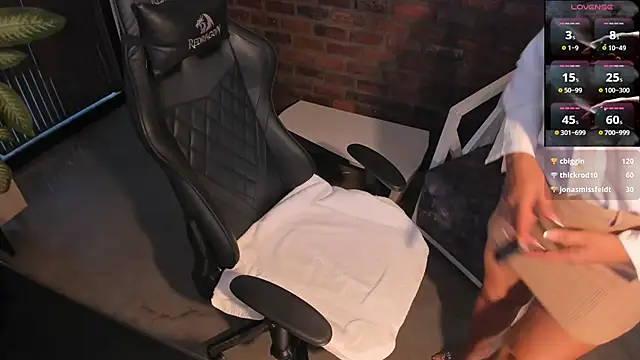 natural bigboobs online show from March 12, 2025, 11:12 pm