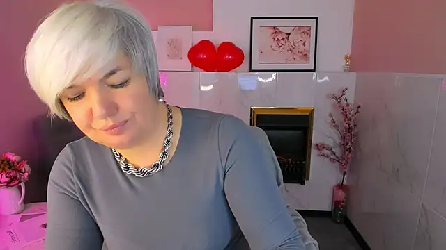 Snapshot of CarmenSoft chatting on February 9, 2026, 9:02 pm CarmenSoft online show from February 9, 2026, 9:02 pm