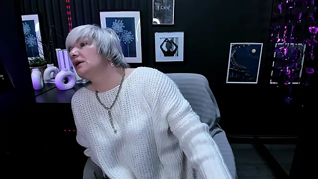 Snapshot of CarmenSoft chatting on February 14, 2026, 8:53 pm CarmenSoft online show from February 14, 2026, 8:53 pm