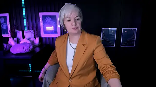 CarmenSoft online show from July 15, 2026, 9:16 am