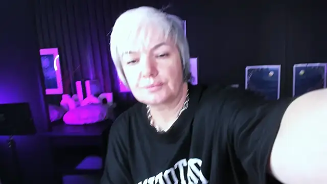 CarmenSoft online show from July 24, 2026, 5:09 pm