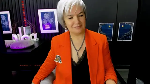 CarmenSoft online show from August 2, 2026, 8:34 am